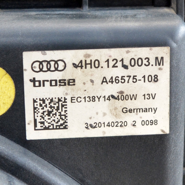 Перка охлаждане воден радиатор Audi A8 3.0 TDI 4H0121003M 2015г