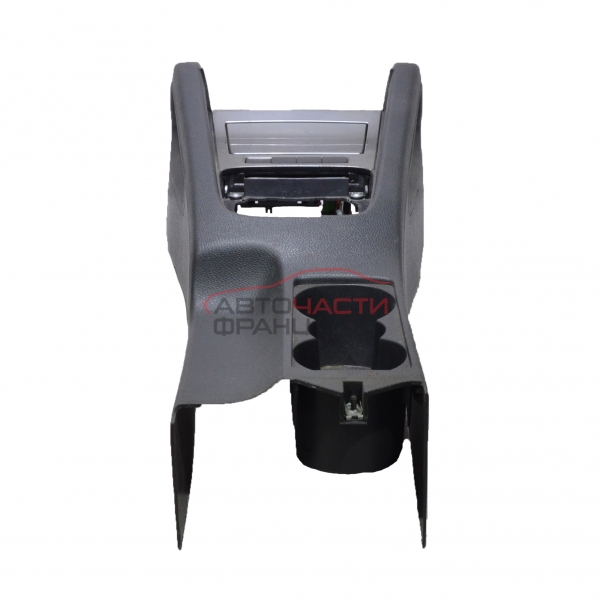 Централна конзола VW Golf 5 2.0 TDI 140 конски сили