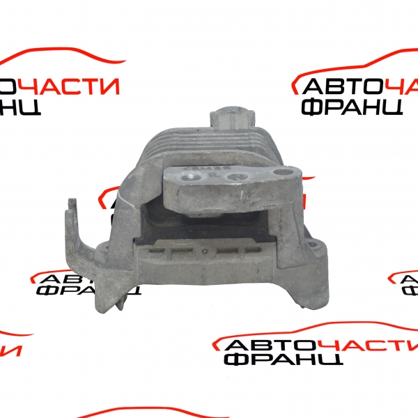 Десен тампон двигател Chevrolet Cruze 1.4 Turbo 140 конски сили 2012г 13284424