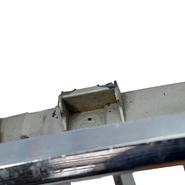 Дясна решетка BMW E60 3.0 D 231 конски сили 51137027062