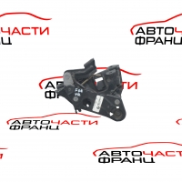 Дясна закопчалка преден капак BMW F01 750 i 408 конски сили 7183762-06    2008г