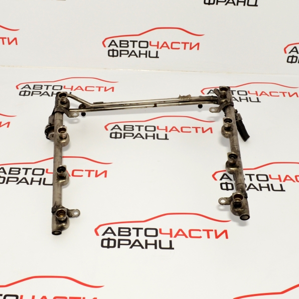 Горивна рейка Audi A8 4.2 i 335 конски сили 077133681AA