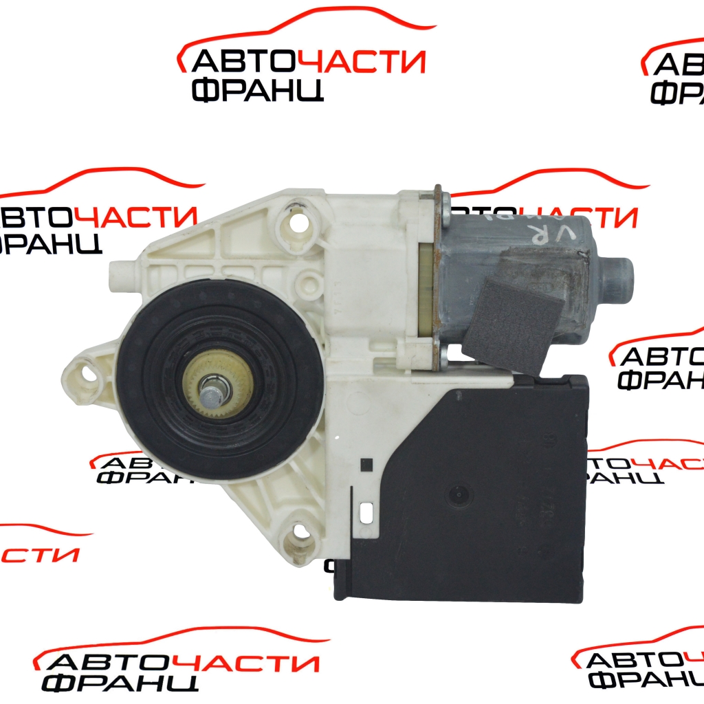 Предно дясно моторче стъклоповдигач Audi A3 2.0 TDI 140 конски сили 8P0959801K