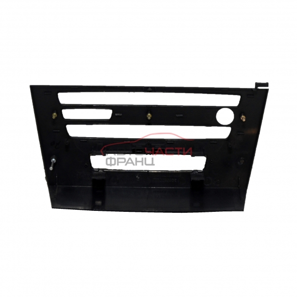 Конзола радио CD BMW E90 2.0D 163 конски сили