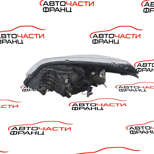 Десен фар Dacia Sandero 1.4 MPI 72 конски сили