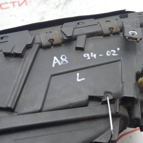 Ляв фар Audi A8 2.5 TDI 150 конски сили 1305235230