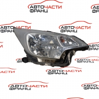 Десен фар Toyota Verso 2.0 D-4D 126 конски сили