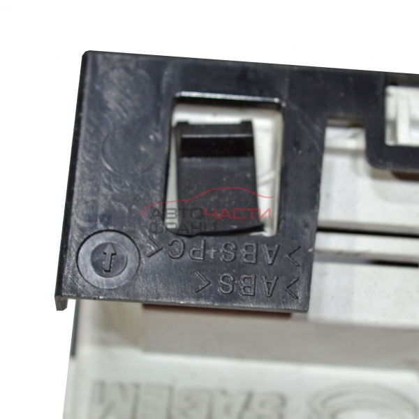 Дисплей Renault Megane 1.9 DCI 120 конски сили 8200107839