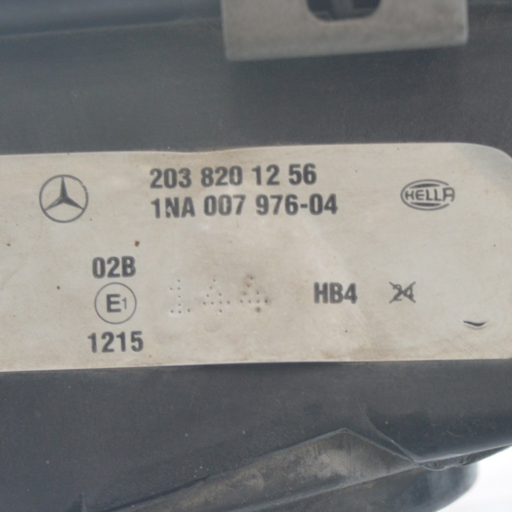 Десен халоген Mercedes CLK W209 2.7 CDI 170 конски сили 2038201256