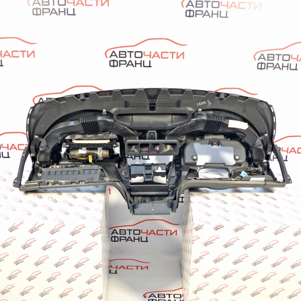 Арматурно табло Seat Leon 1.6 i 102 конски сили