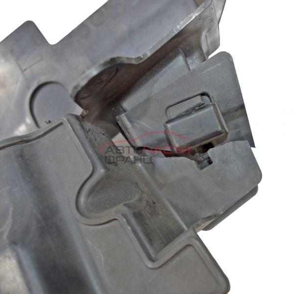 Държач предна броня Peugeot 5008 1.6 HDI 114 конски сили 9686185080