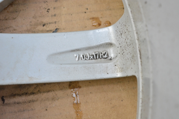 Алуминиеви джанти 17 цола VW Golf 7 7.0Jx17H2 ET49