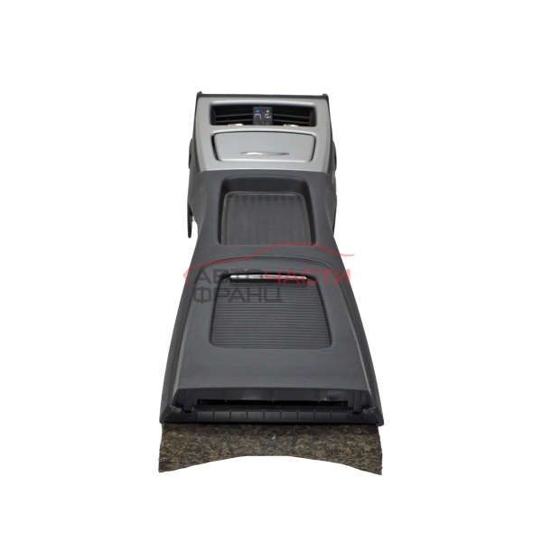 Средна конзола задна седалка BMW E92 2.0 D 177 конски сили