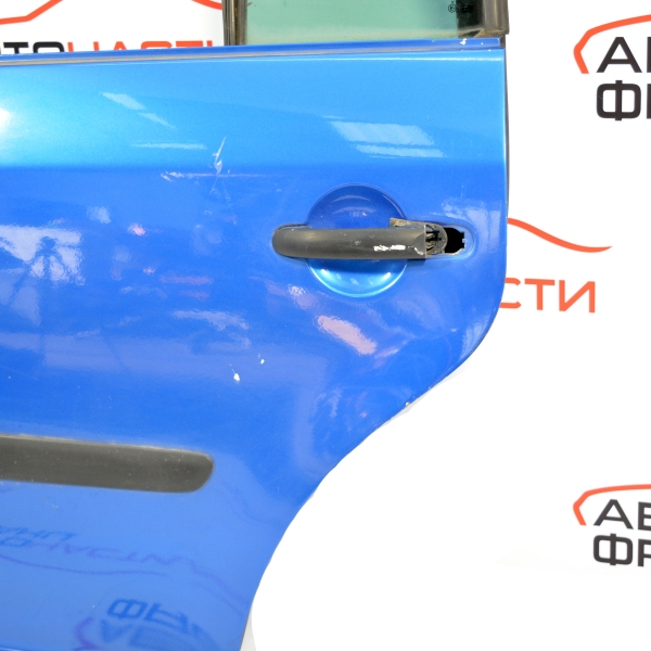 Задна лява врата VW Touran 1.6 FSI 115 конски сили