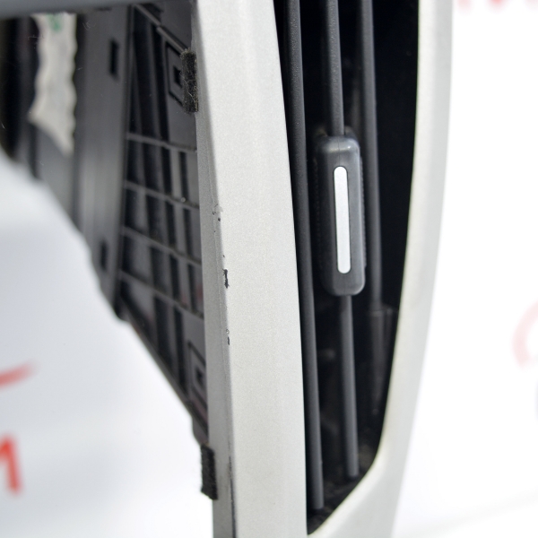 Конзола Kia Ceed 1.6 i 126 конски сили 84740-1H000