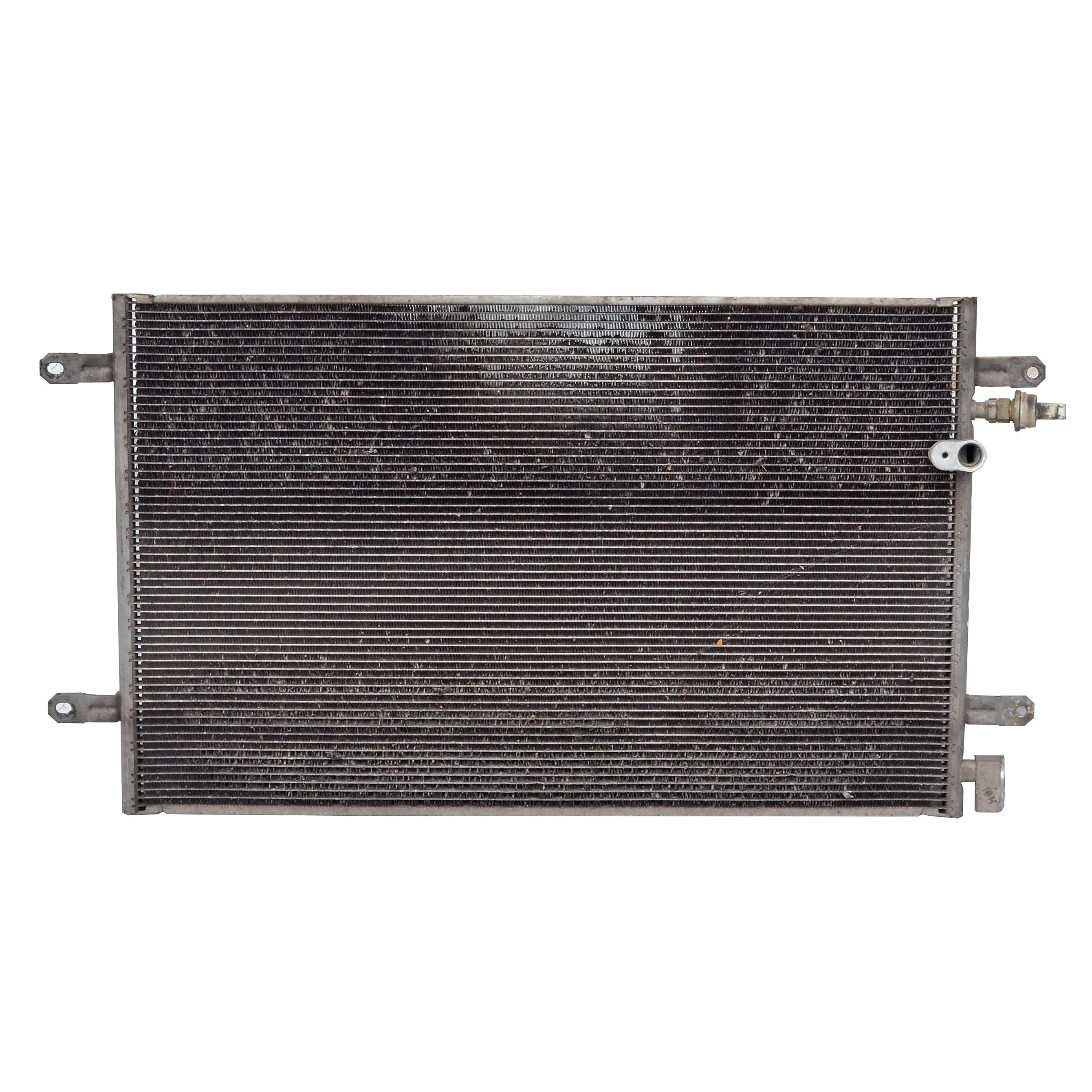 Климатичен радиатор Audi A6 3.0 TDI 225 конски сили  4F0260401