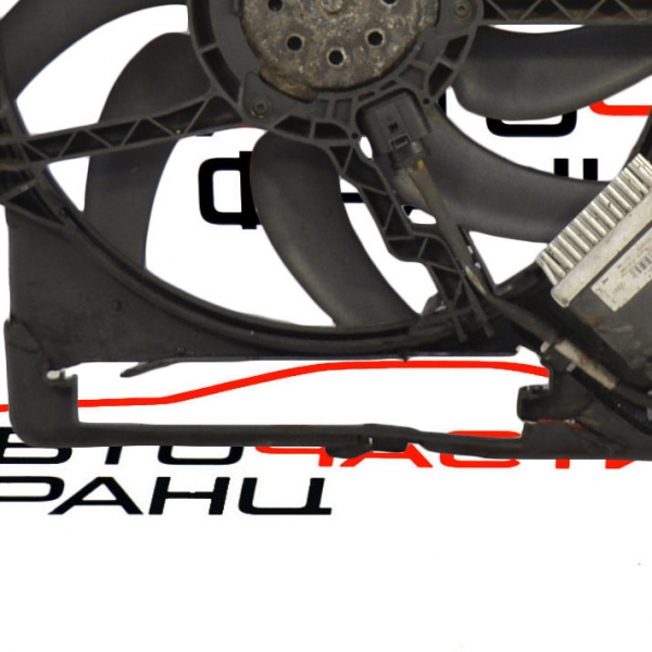 Перка охлаждане воден радиатор Audi A7 3.0 TDI 245 конски сили 8K0121003M