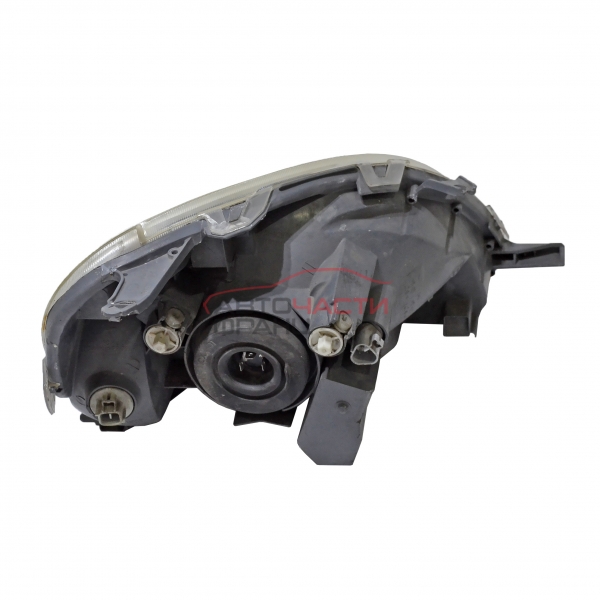 Ляв фар Toyota Yaris 1.4 D-4D 75 конски сили