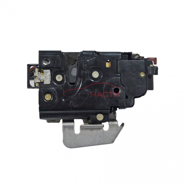 Предна дясна брава Audi A4 1.9 TDI 130 конски сили 8E1837016C 7 пина