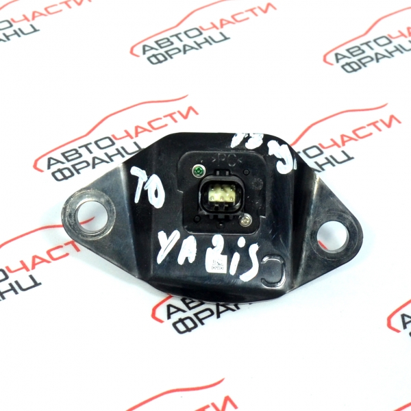 Камера заден капак Toyota Yaris 1.5 hybrid 74 конски сили 86790-0D010