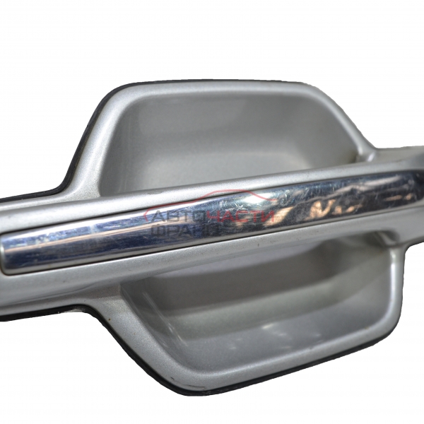 Задна лява дръжка външна Mitsubishi Pajero III 3.2 DI-D 165 конски сили