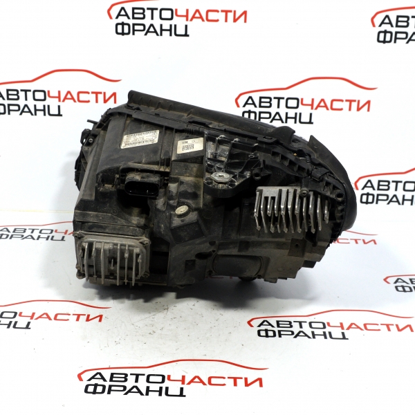 Десен фар Mercedes C class W205 450 AMG 367 конски сили A2059068002