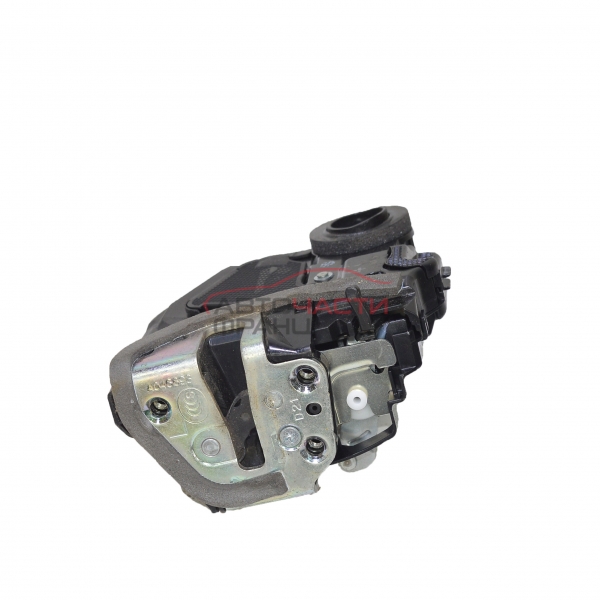 Задна лява брава Toyota Rav4 2.2 D4-D 4WD 4 пина