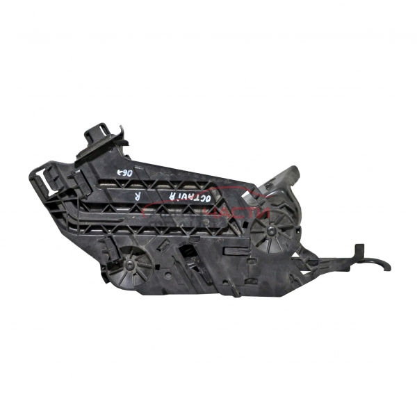 Конзола десен фар Skoda Octavia 1.2 TSI 105 конски сили