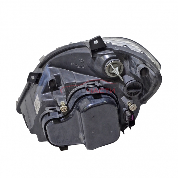 Десен фар Mercedes Sprinter 2.1 CDI 109 конски сили A9068200461