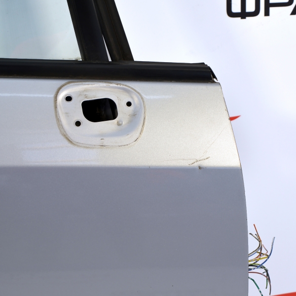 Предна дясна врата Honda Jazz 1.3 i 83 конски сили