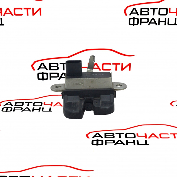 Брава заден капак VW Touran 1.9 TDI 105 конски сили 1T0827505D 4 пина