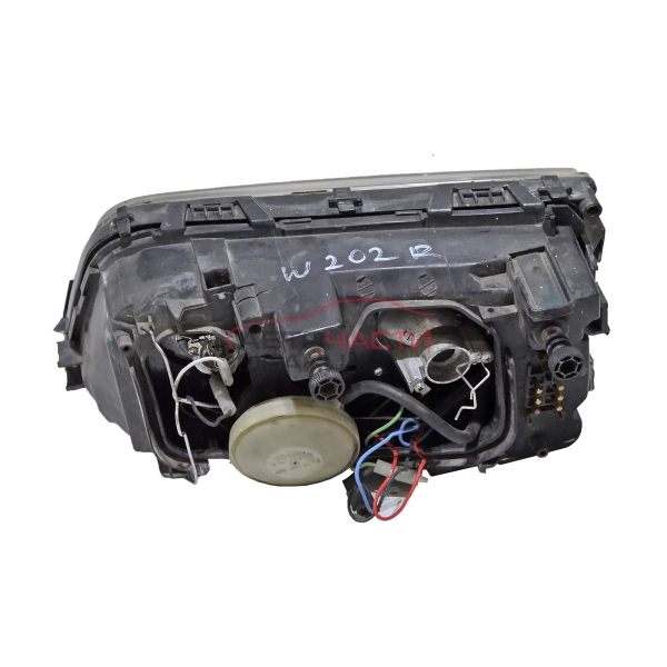 Десен фар Mercedes C class W202 2.8 i 193 конски сили