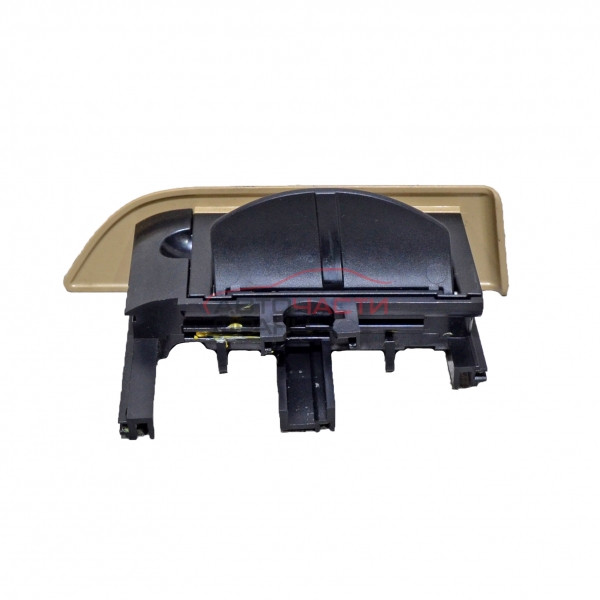 Пепелник задна дясна врата VW Passat VI 2.0 TDI 170 конски сили