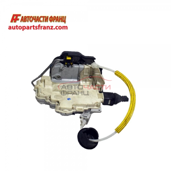 Задна лява брава Audi A4 2.0 TDI 136 конски сили 8E0839015AA 8 пина