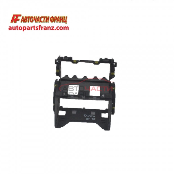 конзолa VW Golf 6 2.0 TDI 136 конски сили