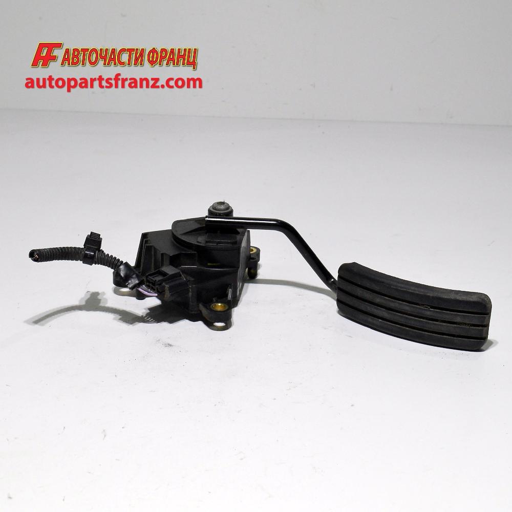 педал газ Renault Kangoo 1.5 DCI 106 конски сили 8200436864