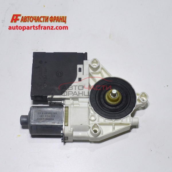 Предно дясно моторче стъклоповдигач Audi A3 1.9 TDI 105 конски сили